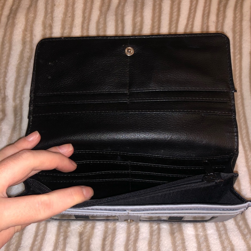 Wallet - Picture 3 of 5